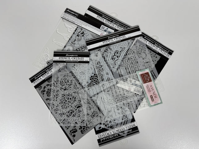 Kit mystère de pochoirs Stamperia 1