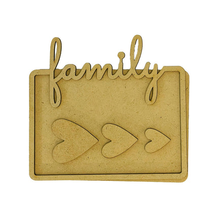 Formes créatives : plaque familiale avec cœurs