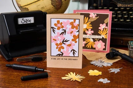 Texture Fades 2D avec matrice Thinlits de Tim Holtz Vault Side-Order Floristry (1+11 pièces)